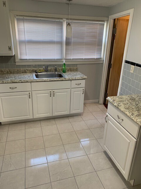 Kitchen - 445 2nd Ave