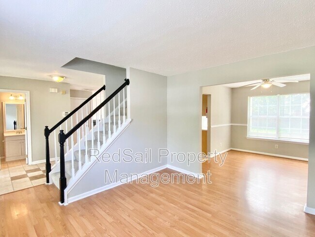 Foto del edificio - 815 Chapin Wood Dr
