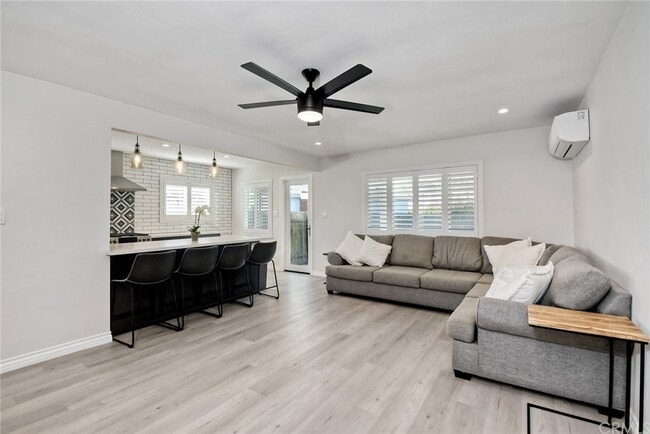 Foto del edificio - 2642 Davis Pl