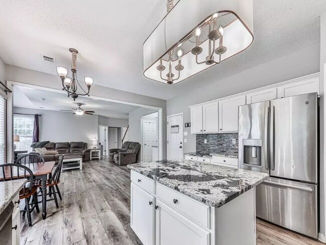Foto del edificio - 3512 Donamire Way NW