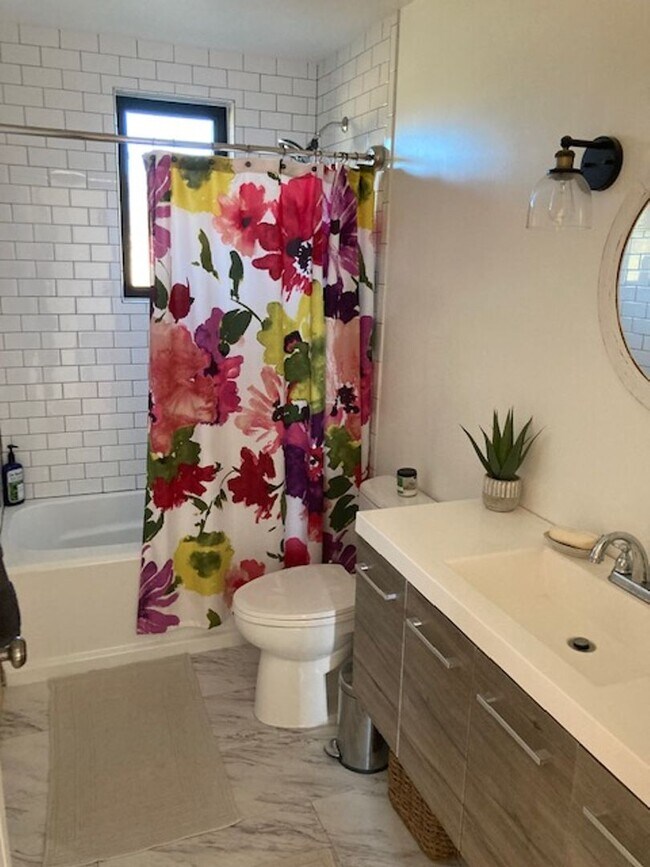 Building Photo - Seasonal Furnished 2 BR House in Victor, ID