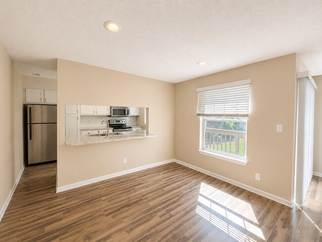 Foto del edificio - 5020 Thoroughbred Ln