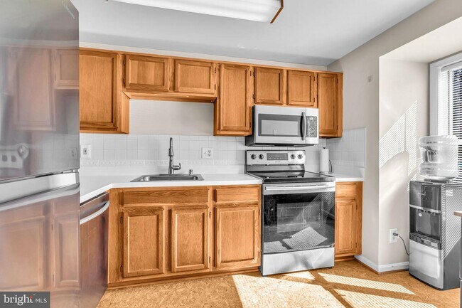 Building Photo - 5882 Wescott Hills Way