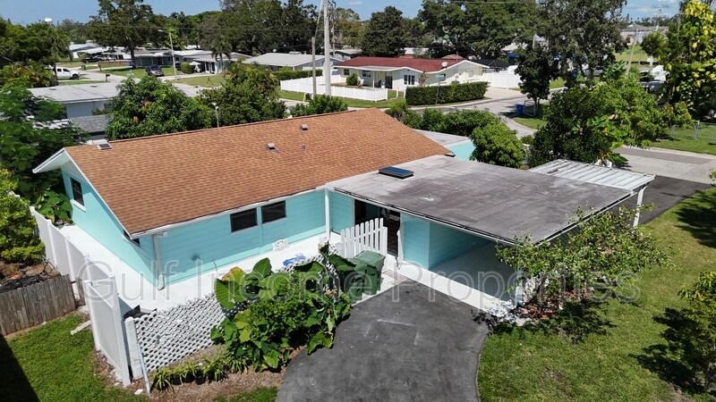 Foto principal - 3202 21st Ave W
