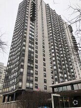 Building Photo - 5701 N Sheridan Rd