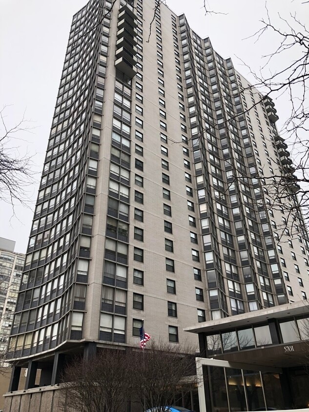 Primary Photo - 5701 N Sheridan Rd