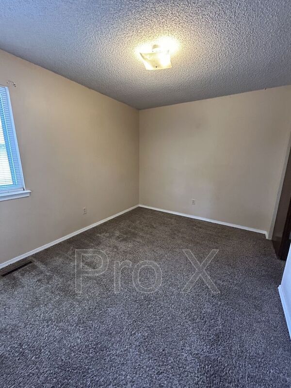Building Photo - 1108 S.Joplin