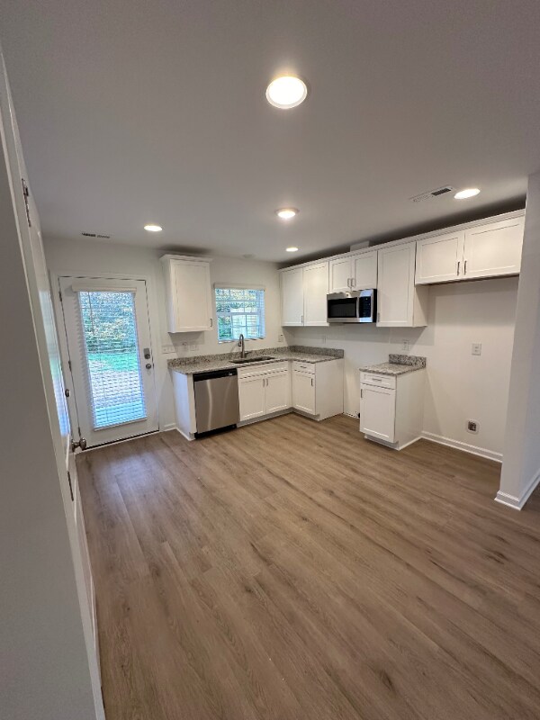 Building Photo - 207 S Nash St
