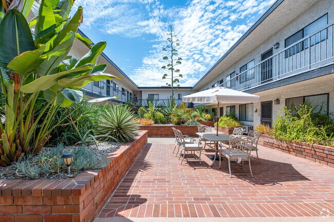 Patio - Villa D' Roga LLC