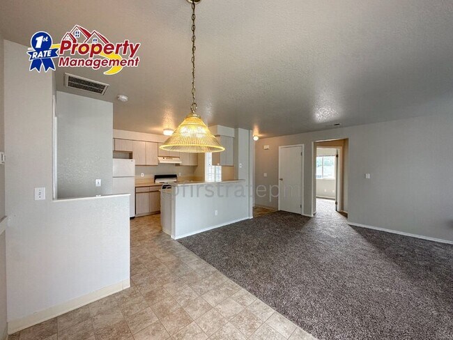 Building Photo - 540 S Workland Ln