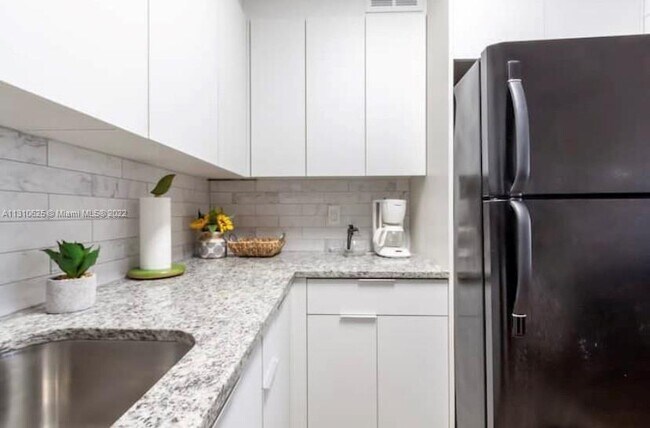 3427 Galt Ocean Dr Unit Left photo'