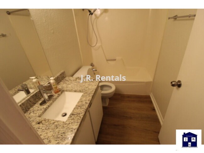 Foto del edificio - 4503 Mountain View Dr