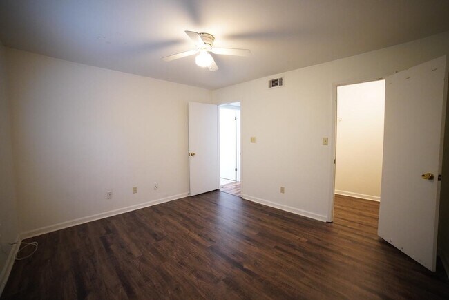 Foto del edificio - 2555 Chateau Ln