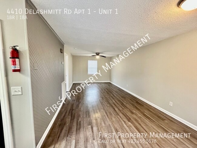 Building Photo - Hixson 1Bed/1Bath Apartment: Laundry Hooku...