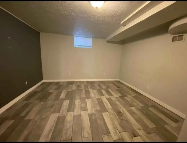 Foto del edificio - 985 Maple St