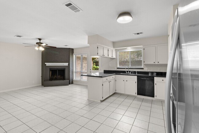 Building Photo - 10126 Metronome Dr