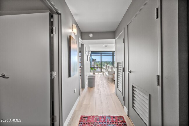Foto del edificio - 4808 N 24th St