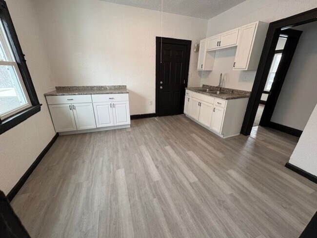 Foto del edificio - 3611 E 147th St