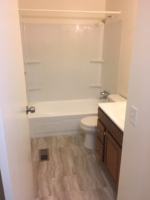 Foto principal - 3837 House of Stuart Ave