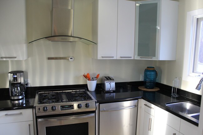 Foto del edificio - 417 Ocean Park Blvd