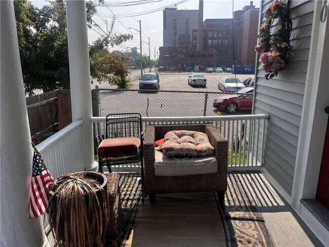 Foto del edificio - 72 Plenty St