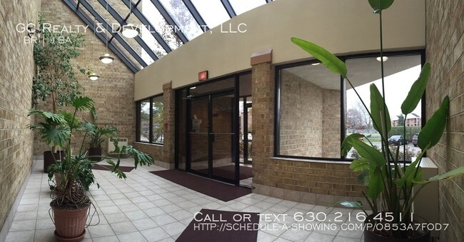 Building Photo - 5550 Astor Ln