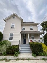 Building Photo - 35 Cove Ave