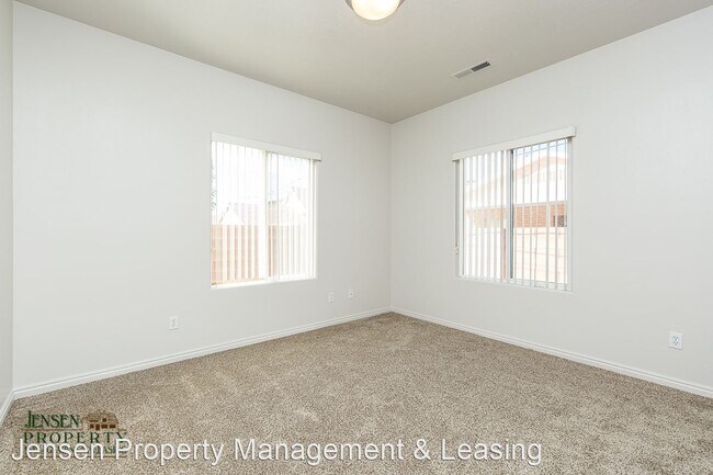 Building Photo - 3 br, 2 bath House - 417 West 500 North