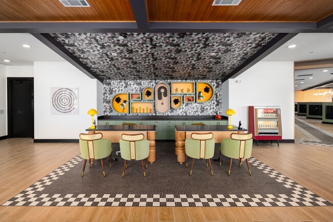 Building Photo - Broadstone Berry Hill