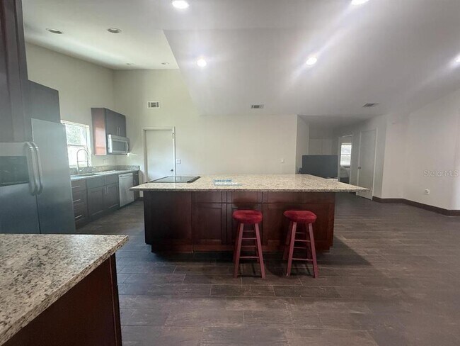 Foto del edificio - 11205 Partridge Dr
