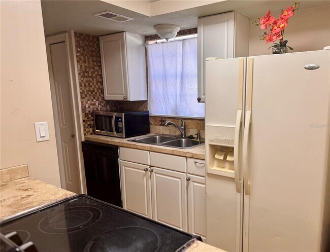 Foto del edificio - 2302 SW 73rd Terrace