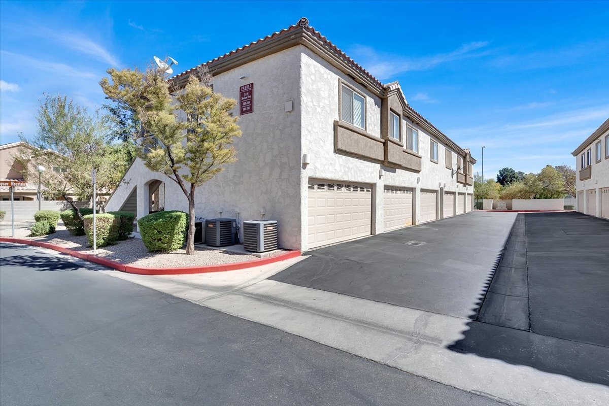 Foto principal - 5116 Jordan Frey St
