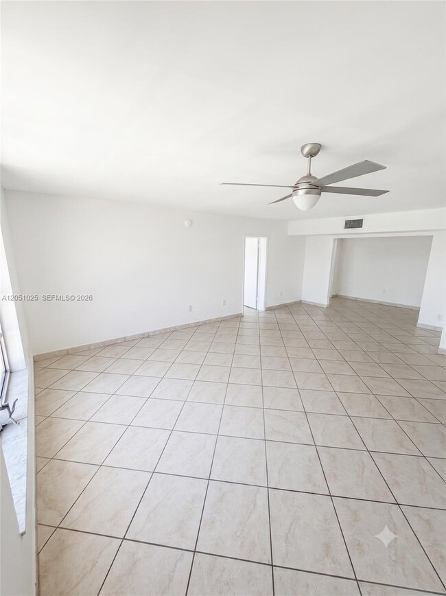 Building Photo - 1075 93rd St