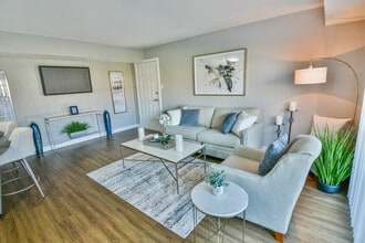 Building Photo - Verona at District Heights