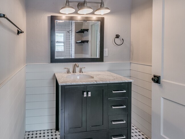 Foto del edificio - 1004 NW 32nd St