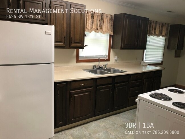 Building Photo - *HILLSDALE NEIGHBORHOOD* 5426 SW 13th St- ...