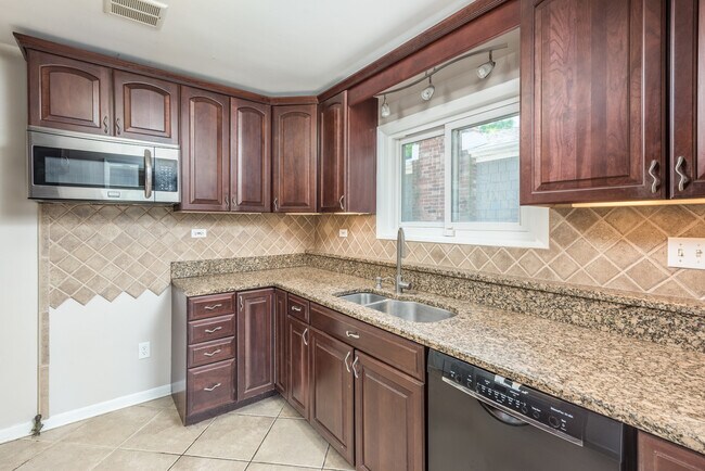 Foto del edificio - 4509 Pershing Ave