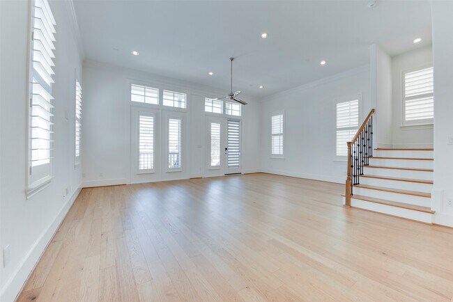 Foto del edificio - 8736 Oak Kolbe Ln
