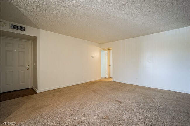 Building Photo - 1405 Vegas Valley Dr