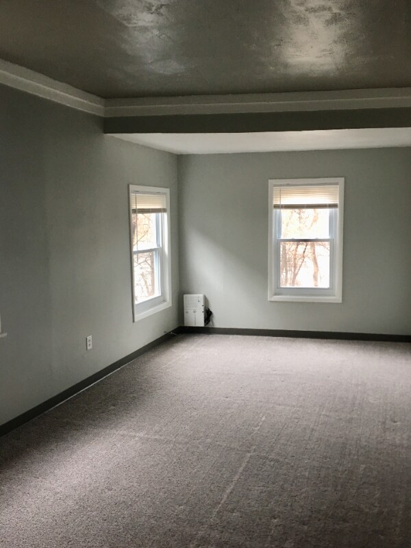 Foto del edificio - 6486 Library Rd