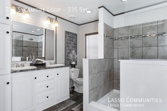 Building Photo - 335 Sycamore Loop