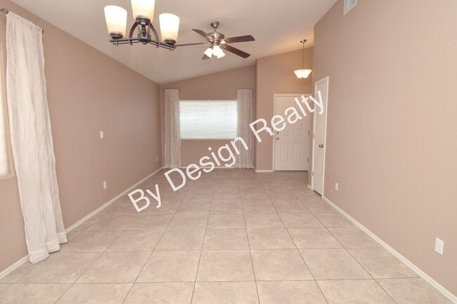 Building Photo - Corner Lot 3 Bed 2 Bath Home Near El Conquistador Golf