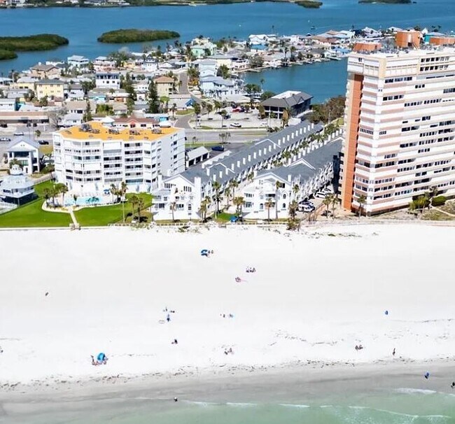 Foto del edificio - 17960 Gulf Blvd