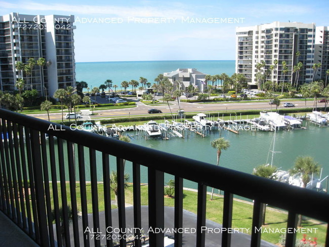 Foto del edificio - 1651 Sand Key Estates Ct