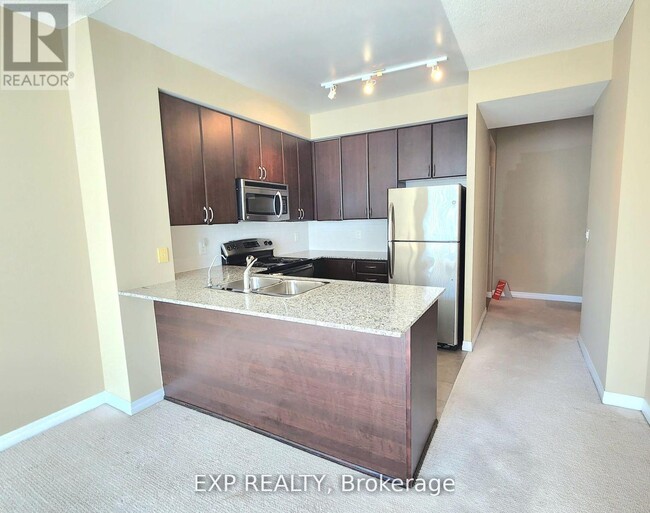 Building Photo - 225 Webb Dr