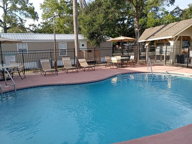 Building Photo - 14033 Bream Dr