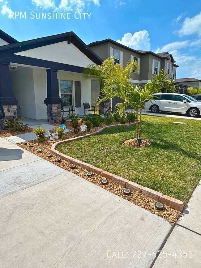 Foto del edificio - Extra Large Bungalow, with pool, basketbal...