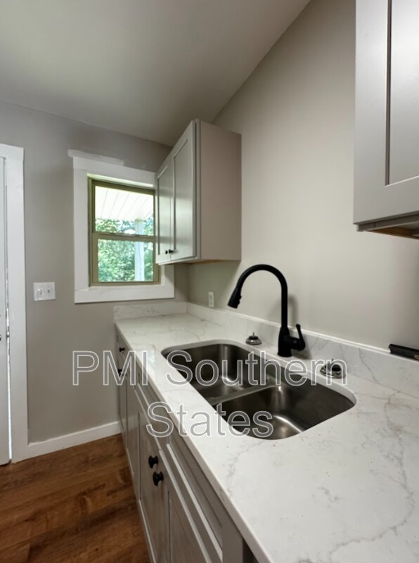 Foto del edificio - 16 Pearls Ln