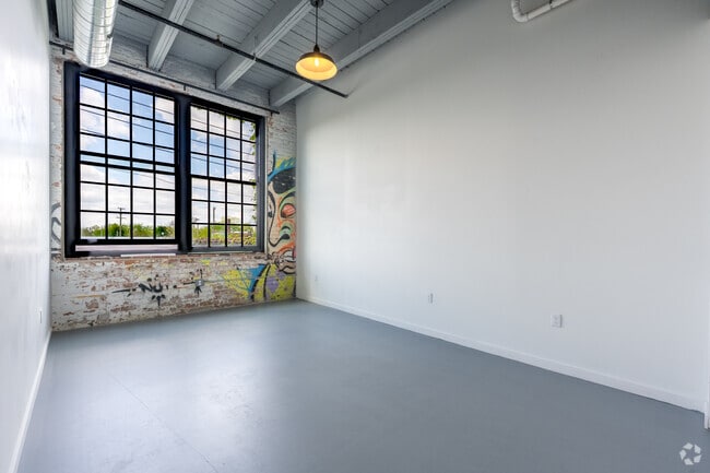 1BR, 1BA - 704SF - Bedroom - DREAMTROIT