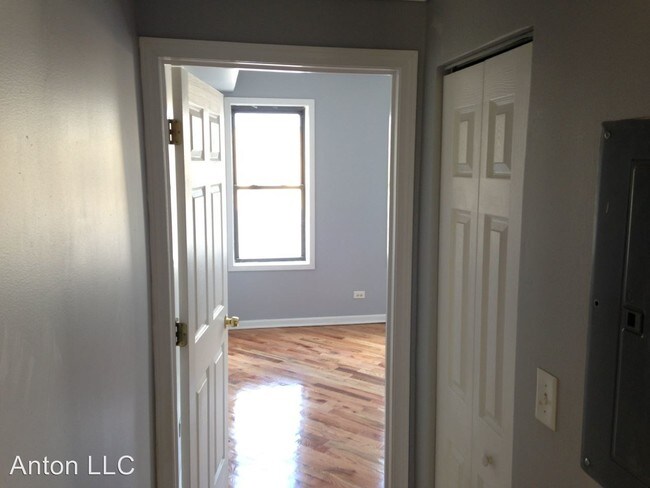 Building Photo - 8221 S Ellis Ave